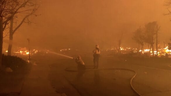 Por que Los Angeles, nos Estados Unidos, está sofrendo com incêndios?