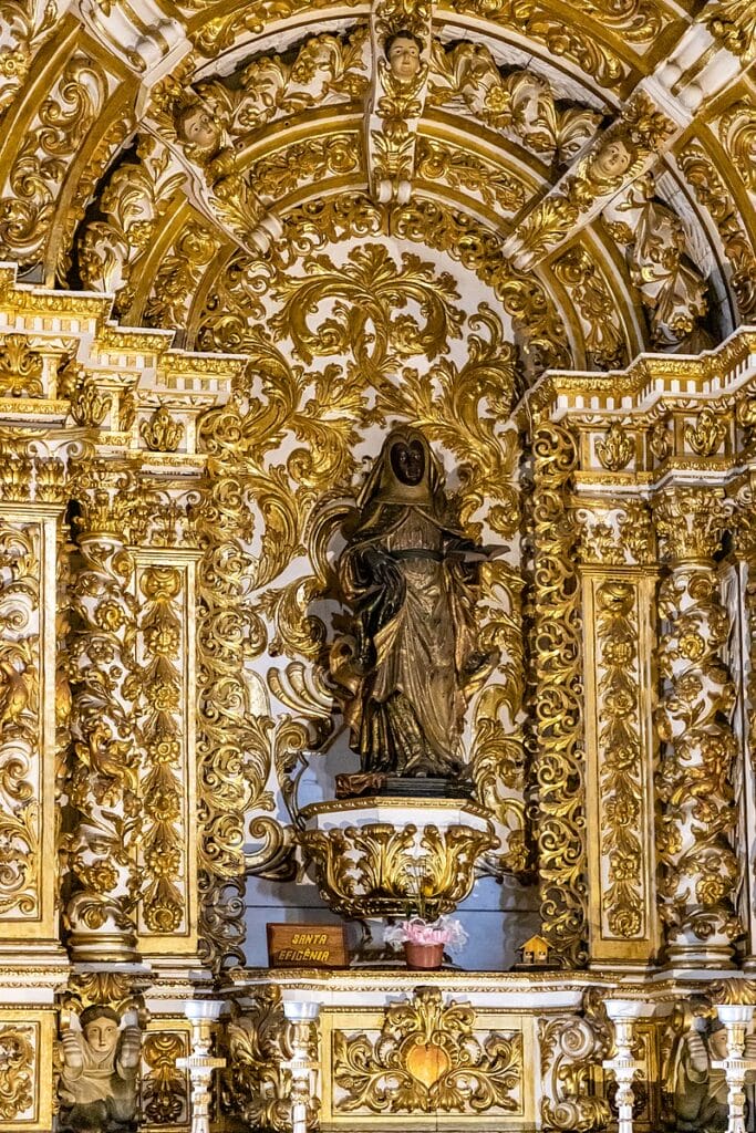 Em Salvador, teto da igreja de São Francisco desaba