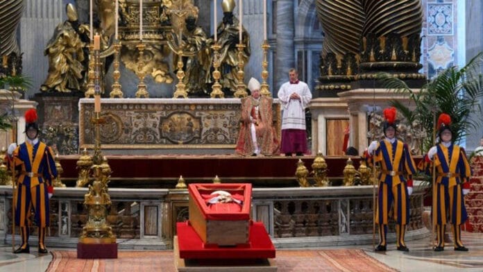 Papa Francisco: acompanhe o velório ao vivo