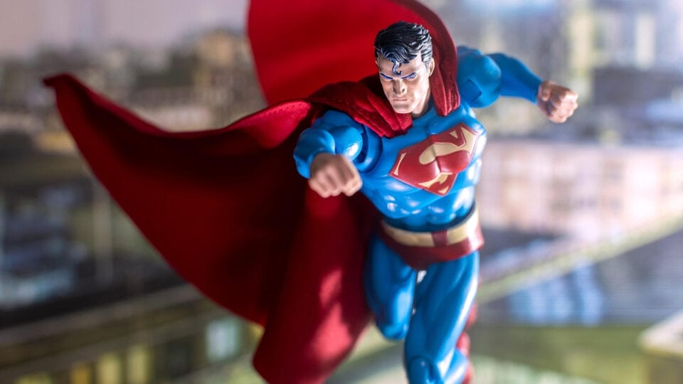 DC lucra US$ 217 mi com novo Superman